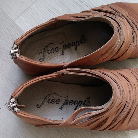 Free People Lost Valley Bootie booties size 37 Distressed - Picture 4 of 13